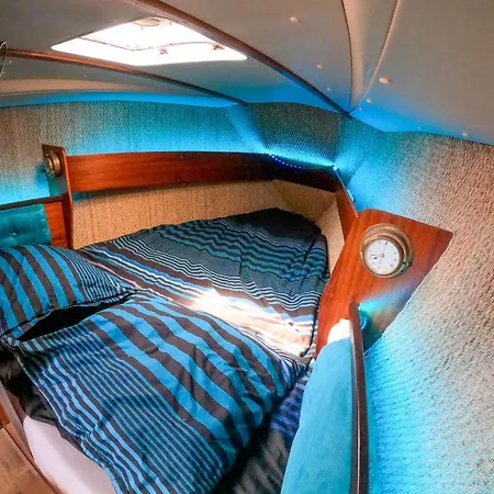 Bateau Voilier Insolite Avec Jacuzzi Privatif