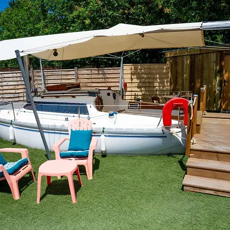 Bateau Voilier Insolite Avec Jacuzzi Privatif Bådhotel