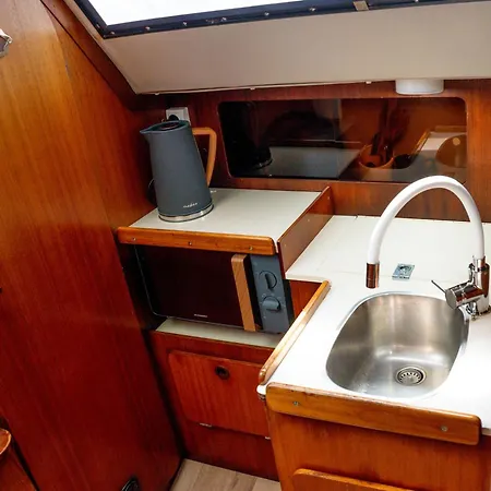 Bateau Voilier Insolite Avec Jacuzzi Privatif *