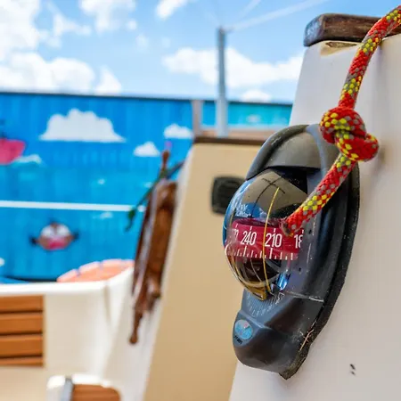Bateau Voilier Insolite Avec Jacuzzi Privatif Bådhotel *