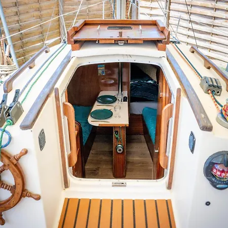 Bateau Voilier Insolite Avec Jacuzzi Privatif Bådhotel *