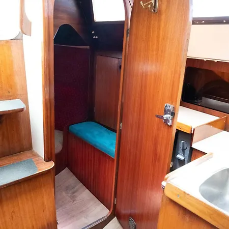 Bådhotel Bateau Voilier Insolite Avec Jacuzzi Privatif *