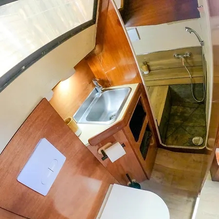 Bateau Voilier Insolite Avec Jacuzzi Privatif ספינת מלון *
