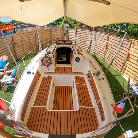 Bateau Voilier Insolite Avec Jacuzzi Privatif Bådhotel *