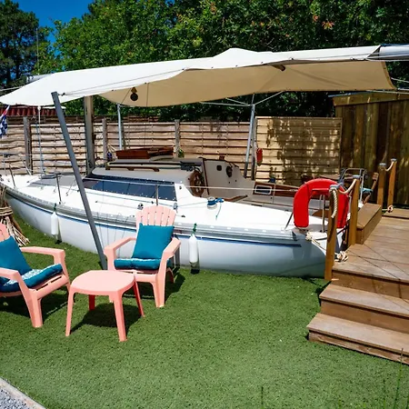 Bateau Voilier Insolite Avec Jacuzzi Privatif Bådhotel